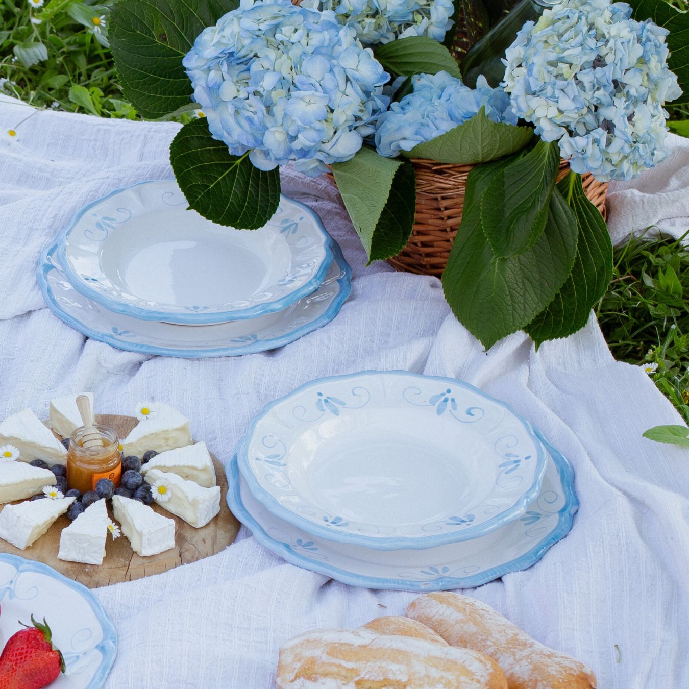 Set Piatti Primula Azzurri - 2x Piani e Fondi – Chez Didi